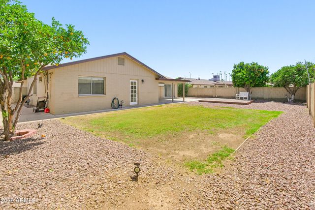 4844 W ROYAL PALM Road, Glendale, AZ 85302