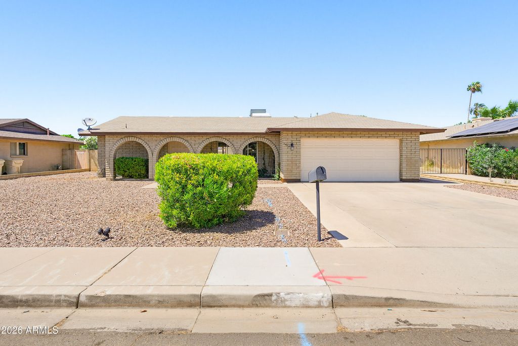 4844 W ROYAL PALM Road, Glendale, AZ 85302