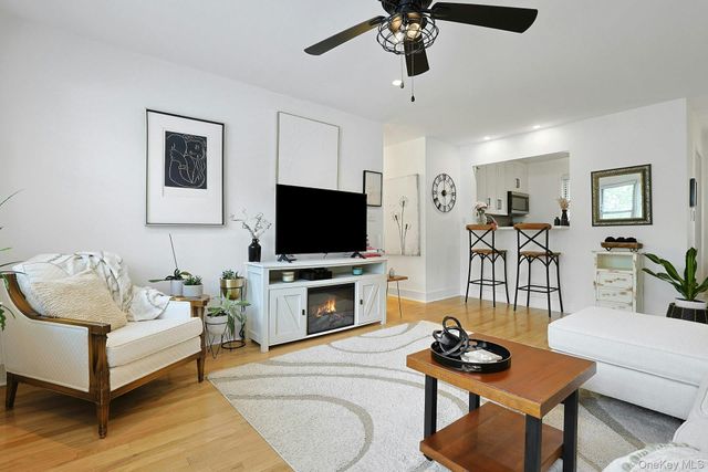 165 S Buckhout S 165, Irvington, NY 10533