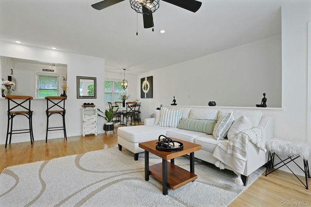 165 S Buckhout S 165, Irvington, NY 10533
