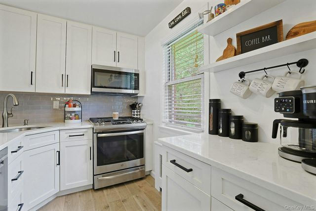165 S Buckhout S 165, Irvington, NY 10533