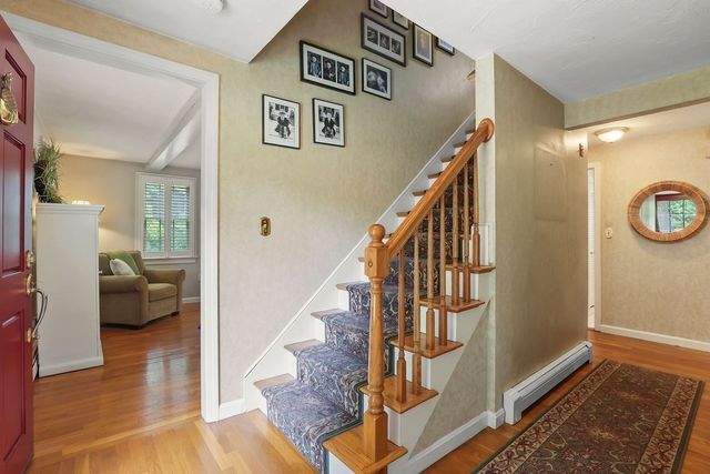 35 North St, Duxbury, MA 02332