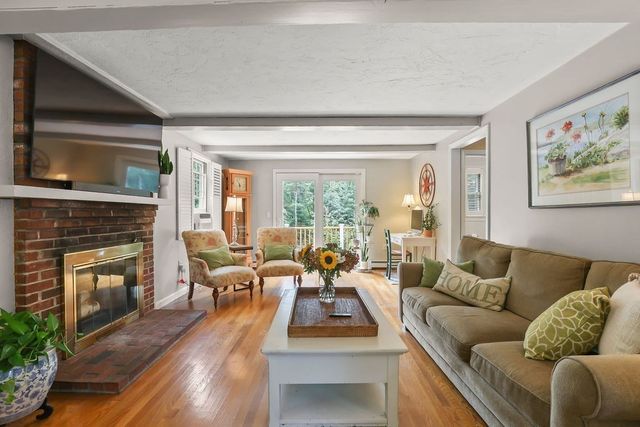35 North St, Duxbury, MA 02332