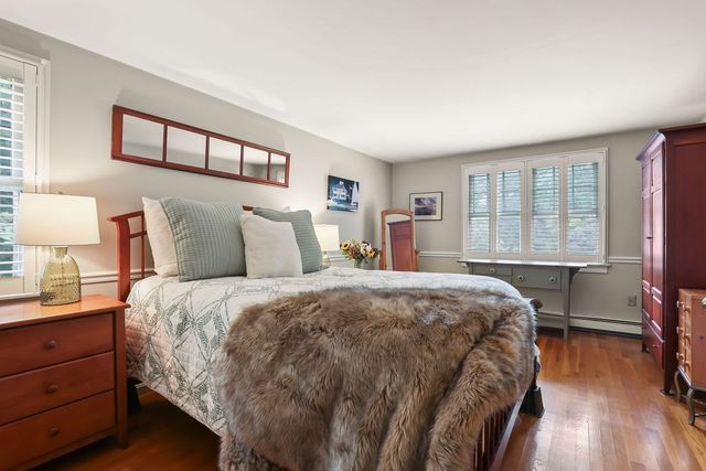 35 North St, Duxbury, MA 02332