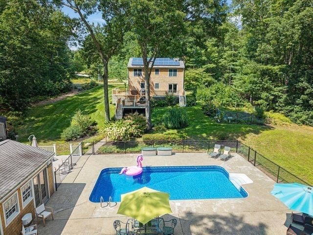 35 North St, Duxbury, MA 02332