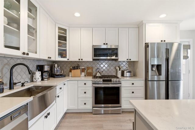 540 W Walnut Street, Long Beach, NY 11561