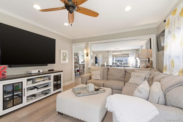 540 W Walnut Street, Long Beach, NY 11561