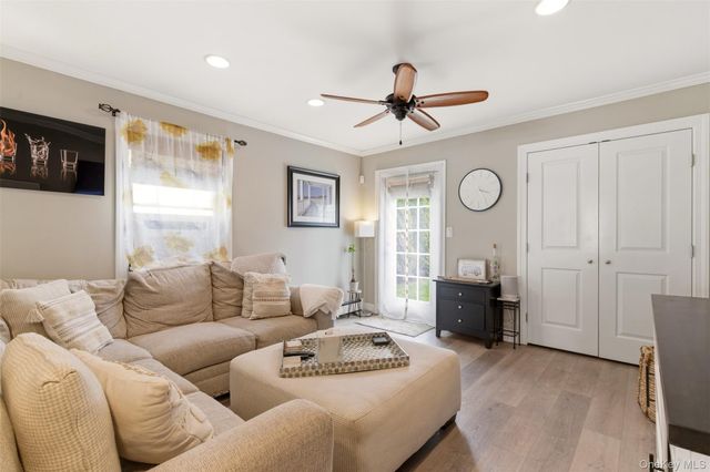 540 W Walnut Street, Long Beach, NY 11561