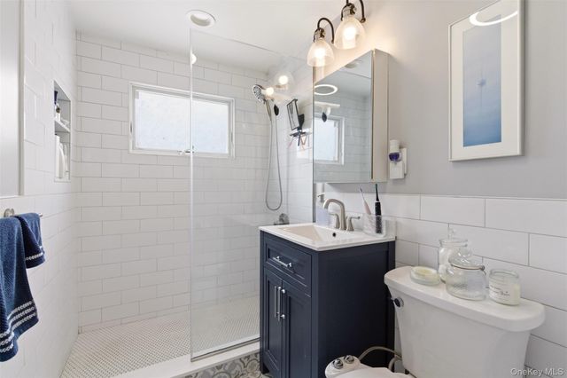 540 W Walnut Street, Long Beach, NY 11561