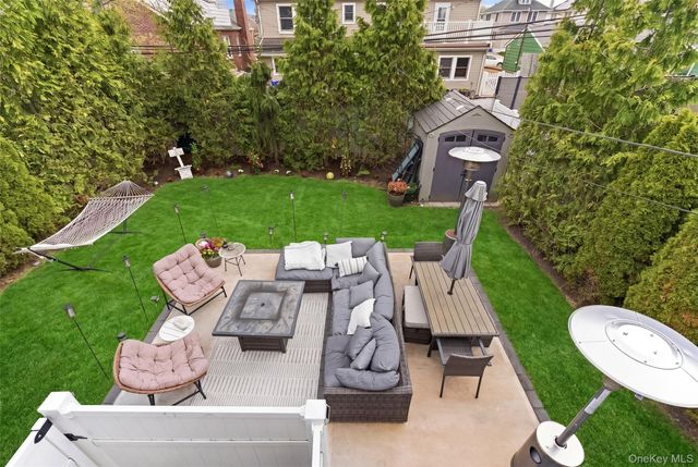 540 W Walnut Street, Long Beach, NY 11561