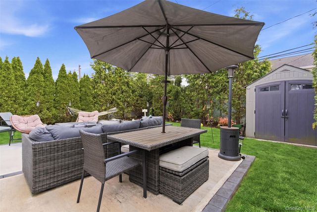 540 W Walnut Street, Long Beach, NY 11561