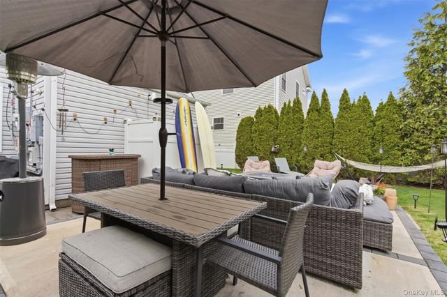 540 W Walnut Street, Long Beach, NY 11561