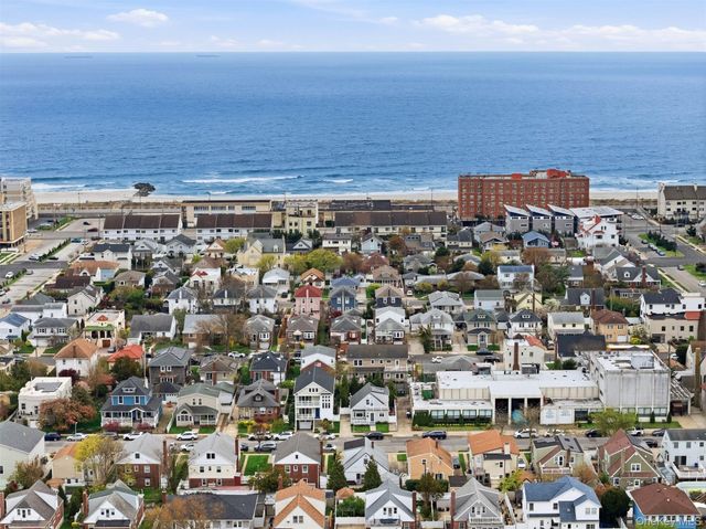 540 W Walnut Street, Long Beach, NY 11561