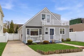 540 W Walnut Street, Long Beach, NY 11561
