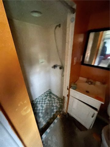 609 Hays Ave, Mt Oliver, PA 15210