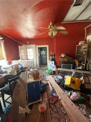 609 Hays Ave, Mt Oliver, PA 15210