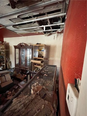 609 Hays Ave, Mt Oliver, PA 15210