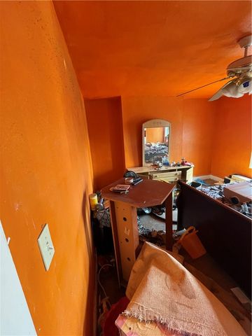 609 Hays Ave, Mt Oliver, PA 15210