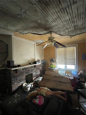 609 Hays Ave, Mt Oliver, PA 15210