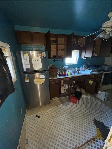 609 Hays Ave, Mt Oliver, PA 15210