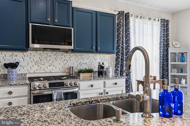 18 ALBATROSS CT, Front Royal, VA 22630