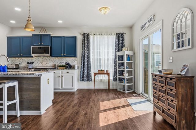 18 ALBATROSS CT, Front Royal, VA 22630