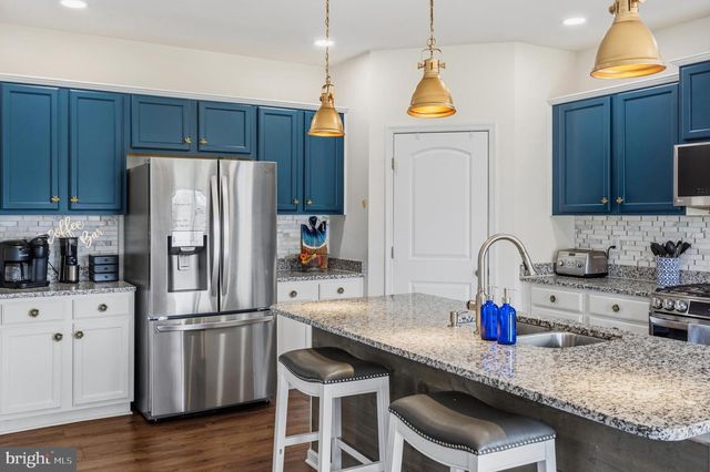 18 ALBATROSS CT, Front Royal, VA 22630