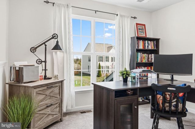 18 ALBATROSS CT, Front Royal, VA 22630