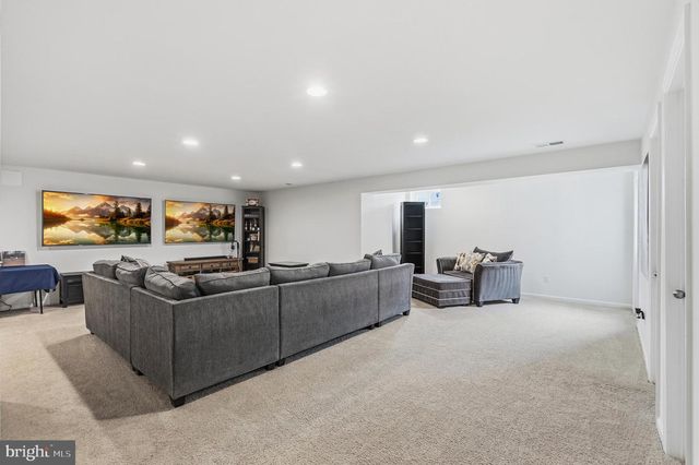 18 ALBATROSS CT, Front Royal, VA 22630