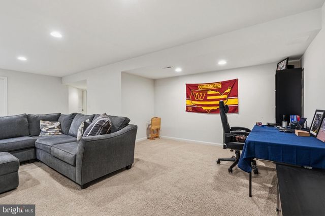 18 ALBATROSS CT, Front Royal, VA 22630