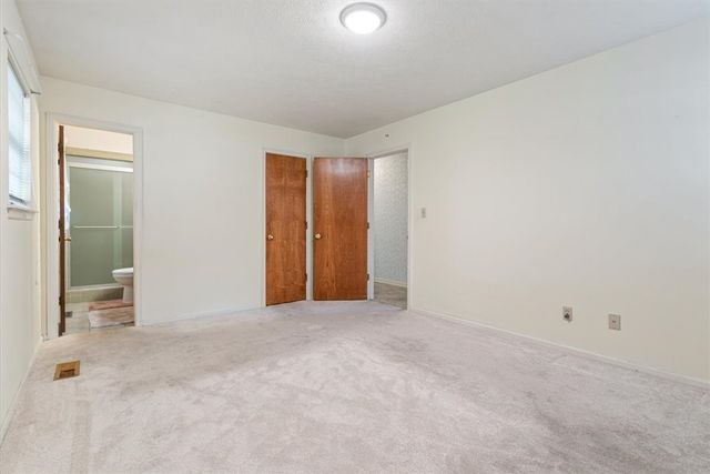 905 W Elgin Street, Siloam Springs, AR 72761