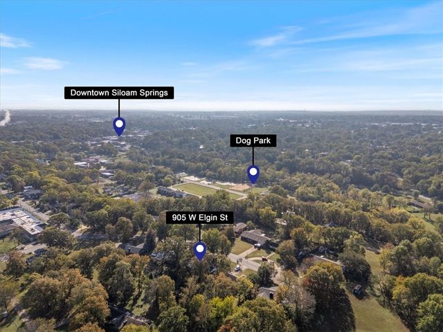 905 W Elgin Street, Siloam Springs, AR 72761