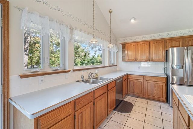 905 W Elgin Street, Siloam Springs, AR 72761