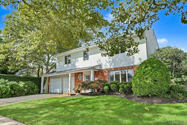 2039 Blanche Lane, Merrick, NY 11566