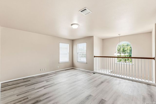 8050 CHISOS OAK DR, San Antonio, TX 78223