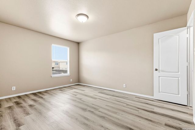 8050 CHISOS OAK DR, San Antonio, TX 78223