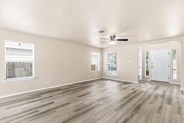 8050 CHISOS OAK DR, San Antonio, TX 78223