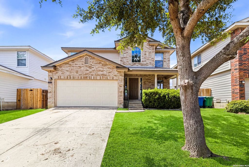 8050 CHISOS OAK DR, San Antonio, TX 78223