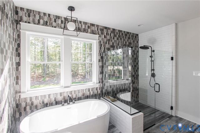 17313 Jojo Ln, Moseley, VA 23120