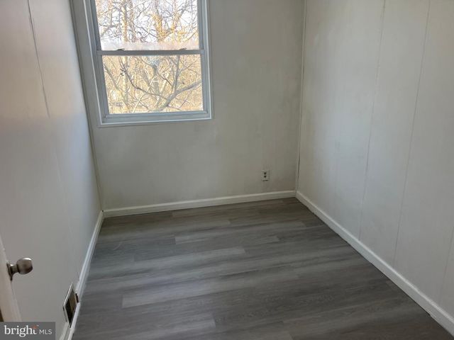 5232 F ST, Philadelphia, PA 19124