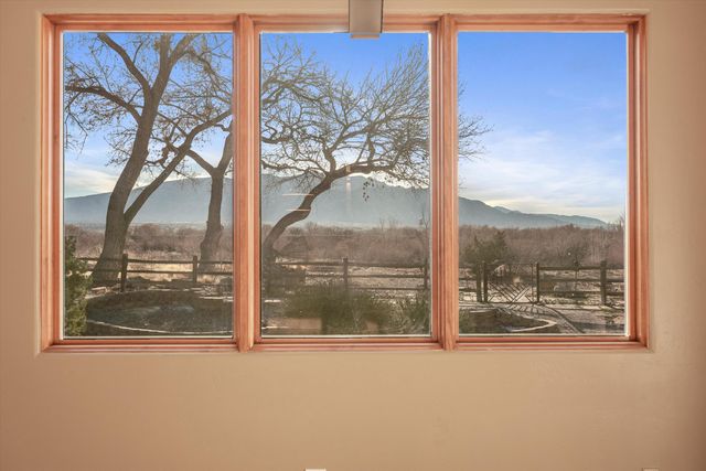 1114 W Avenida Los Suenos, Bernalillo, NM 87004