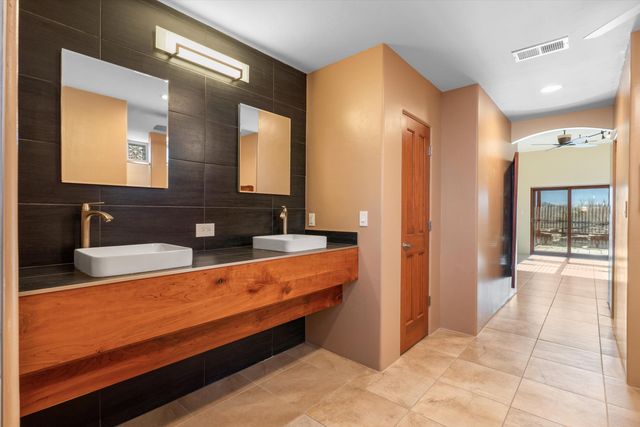 1114 W Avenida Los Suenos, Bernalillo, NM 87004