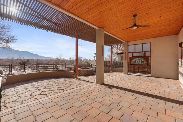1114 W Avenida Los Suenos, Bernalillo, NM 87004