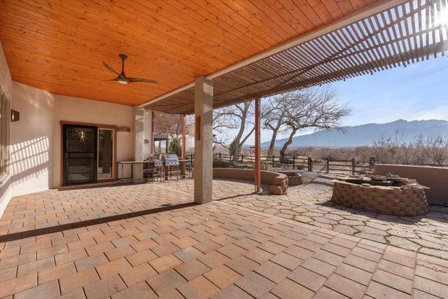 1114 W Avenida Los Suenos, Bernalillo, NM 87004