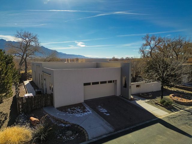 1114 W Avenida Los Suenos, Bernalillo, NM 87004