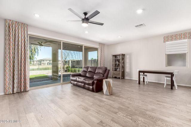 658 E ROJO Way, Gilbert, AZ 85297