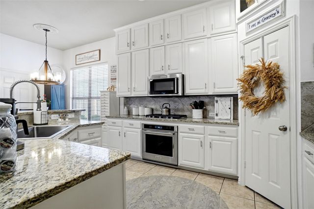 5913 Pedernales Ridge, North Richland Hills, TX 76180