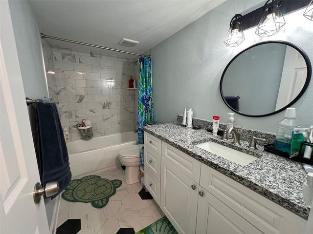 8500 13TH STREET N A, St Petersburg, FL 33702