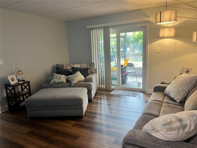 8500 13TH STREET N A, St Petersburg, FL 33702