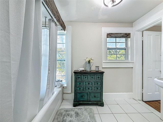 8352 RIDGE ROAD, Seminole, FL 33772